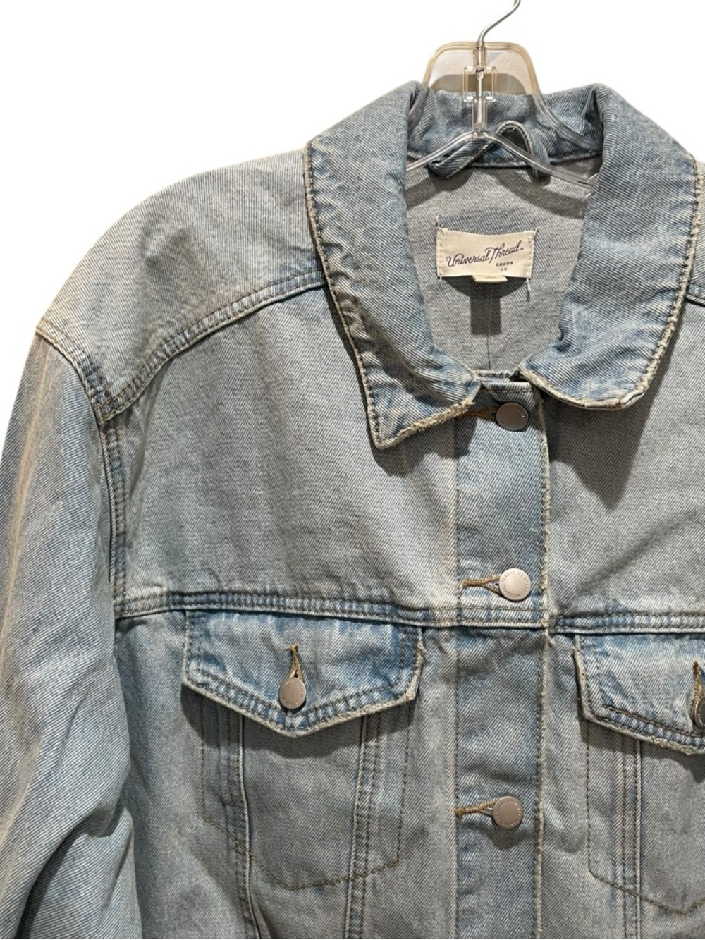 Universal Thread Denim Jacket Light Wash Blue Women Size XL Button Front Trucker - Picture 5 of 9